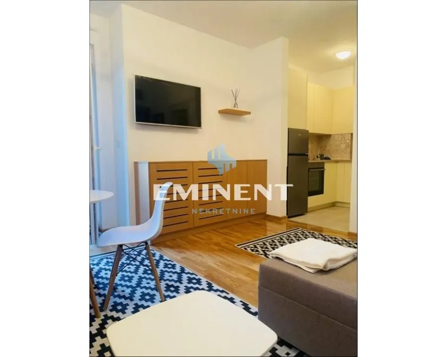 Izdavanje, dvosoban stan, 43m², Tašmajdan, Palilula Sve Podlokacije