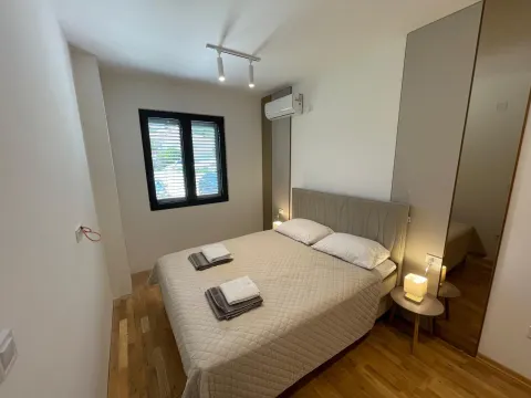 Izdavanje, jednosoban stan, 50m², Đenovići, Herceg Novi - image 10