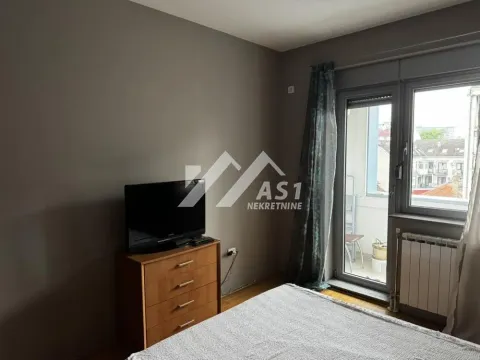 Izdavanje, dvosoban stan, 52m², Centar, Novi Sad - image 8