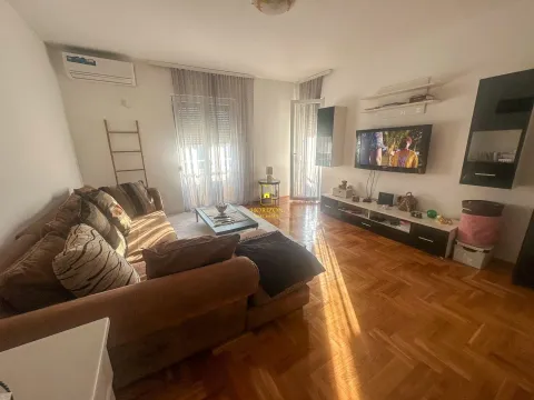 Prodaja, jednosoban stan, 60m², Zagorič, Podgorica - image 1