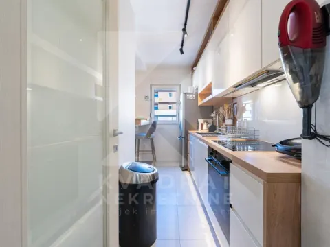 Sale, two bedroom apartment, 68m², Central Point, Podgorica - image 9