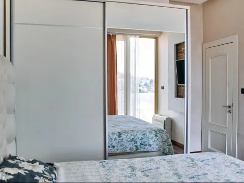 Rent, two bedroom apartment, 130m², Budva, Crna Gora - image 13