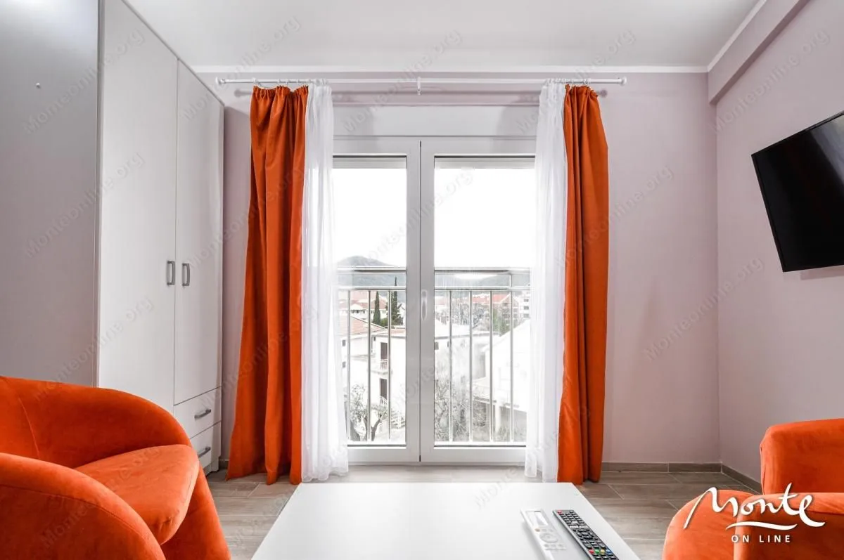Prodaja, ugostiteljski objekat, 1256m², Centar, Budva