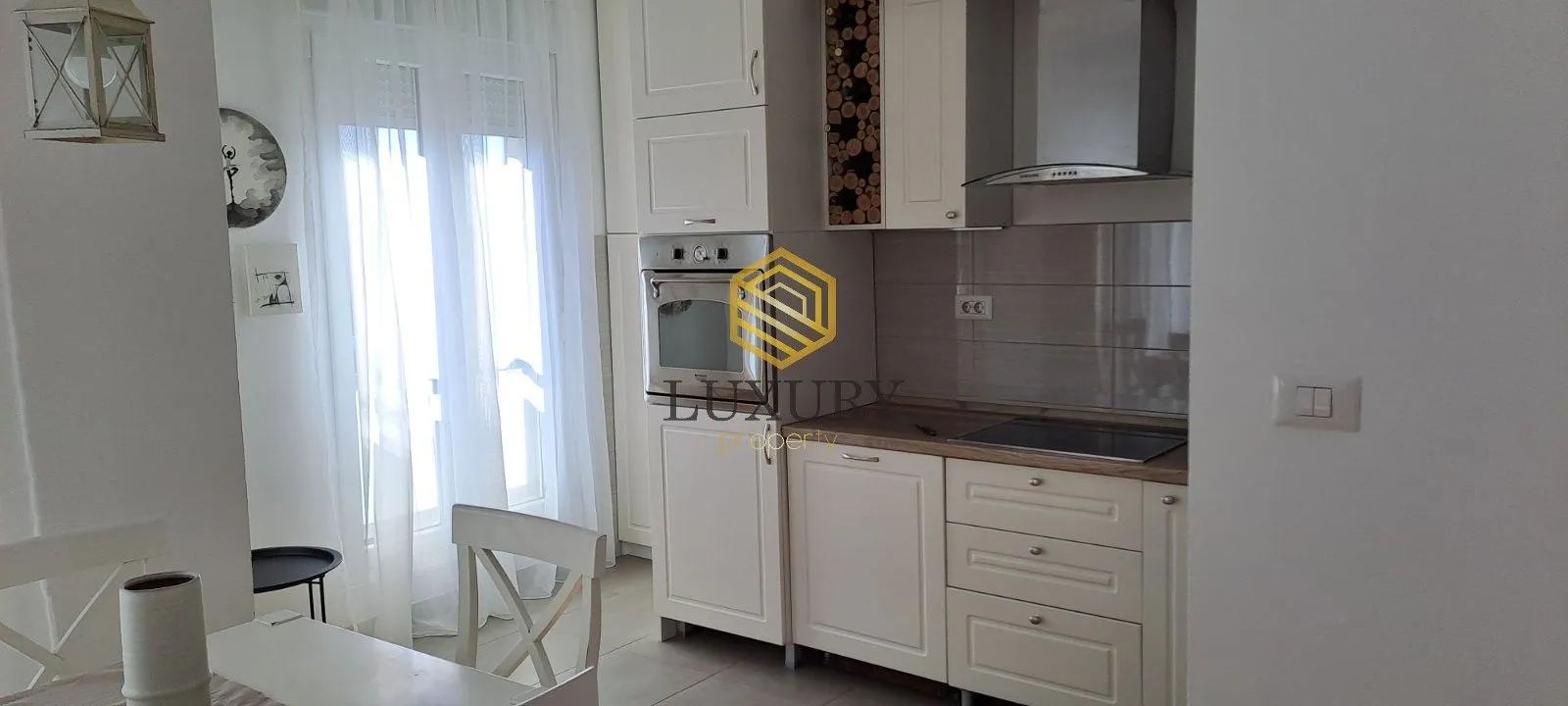 Izdavanje, jednosoban stan, 50m², City Kvart, Podgorica