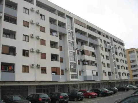 Prodaja, stan, 31m², Stari Aerodrom, Podgorica - image 2