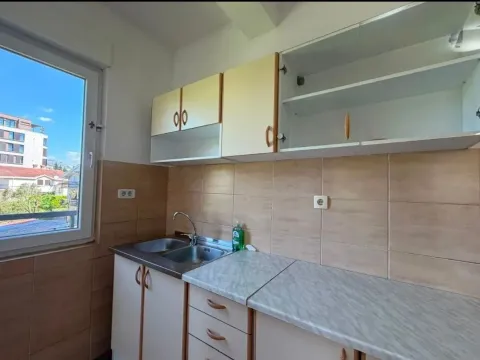 Rent, three bedroom apartment, 107m², Vezirov Most, Podgorica - image 2
