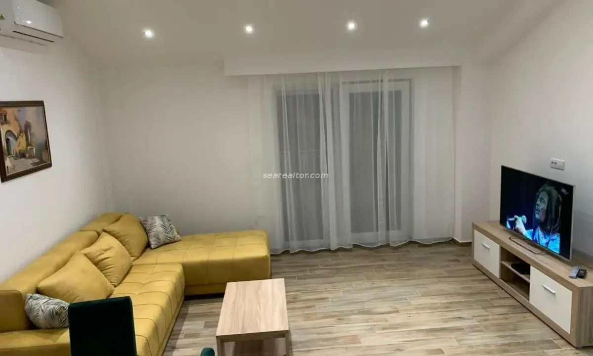 Rent, one bedroom apartment, 65m², Tivat, Crna Gora