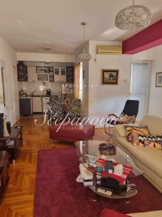 Prodaja, trosoban stan, 79m², Bulevar Evrope, Novi Sad Sve Podlokacije