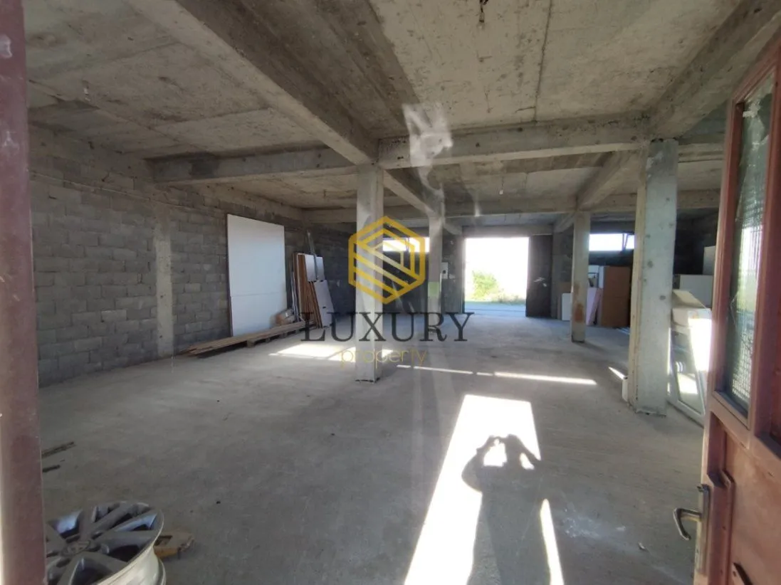 Rent, office space, 165m², Zeta, Podgorica