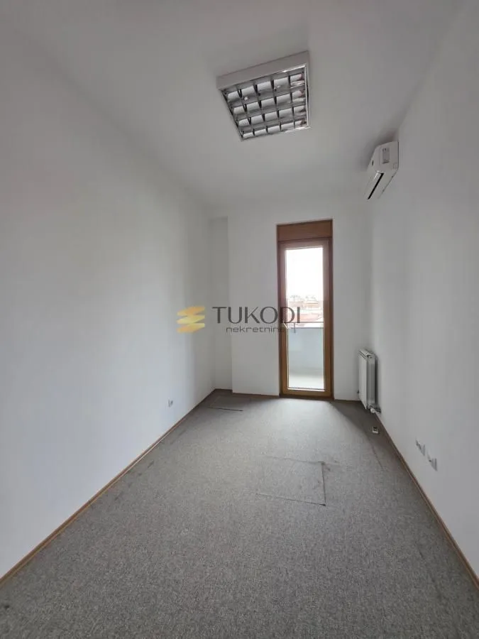 Prodaja, stan, 352m², Centar, Novi Sad