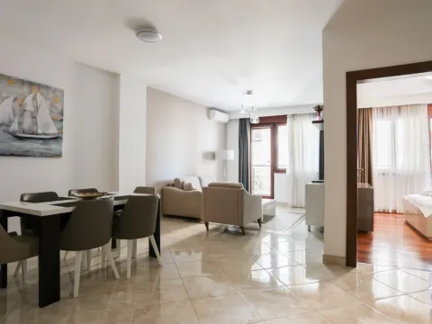 Rent, one bedroom apartment, 67m², Bečići, Budva - image 3