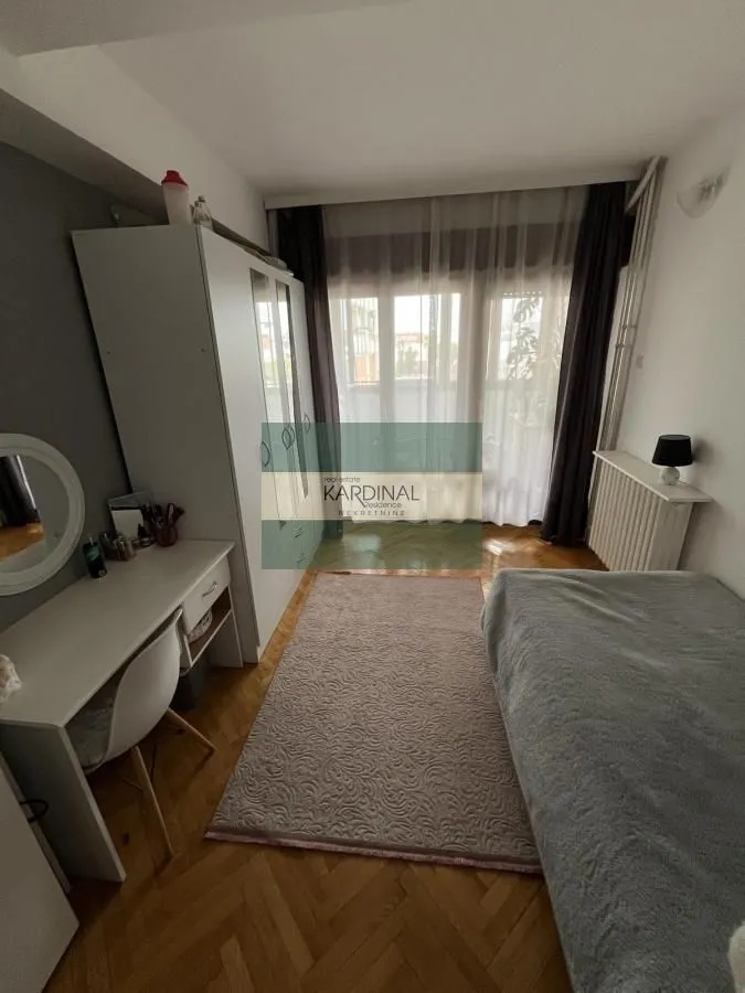 Prodaja, četvorosoban stan, 92m², Centar, Novi Sad