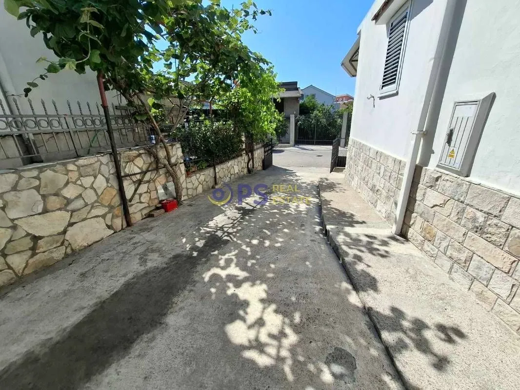 Sale, three bedroom apartment, 122m², Bar, Crna Gora