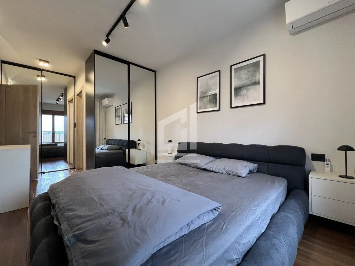Izdavanje, trosoban stan, 96m², Master Kvart, Podgorica