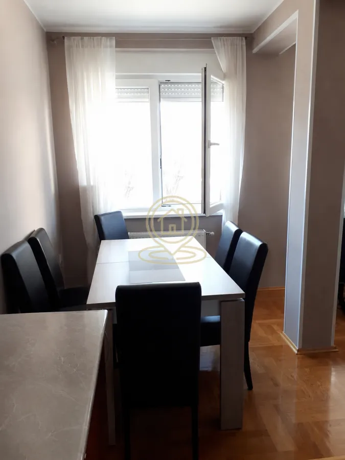 Izdavanje, jednosoban stan, 40m², Socijalno, Novi Sad Sve Podlokacije