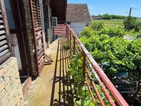 Prodaja, kuća, 244m², Čenej, Novi Sad Sve Podlokacije - image 15