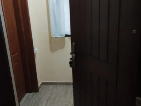 Izdavanje, garsonjera, 39m², Stari Aerodrom, Podgorica - image 5