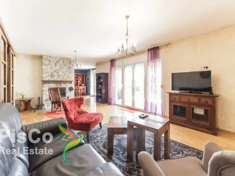 Prodaja, kuća, 200m², Tološi, Podgorica - image 6