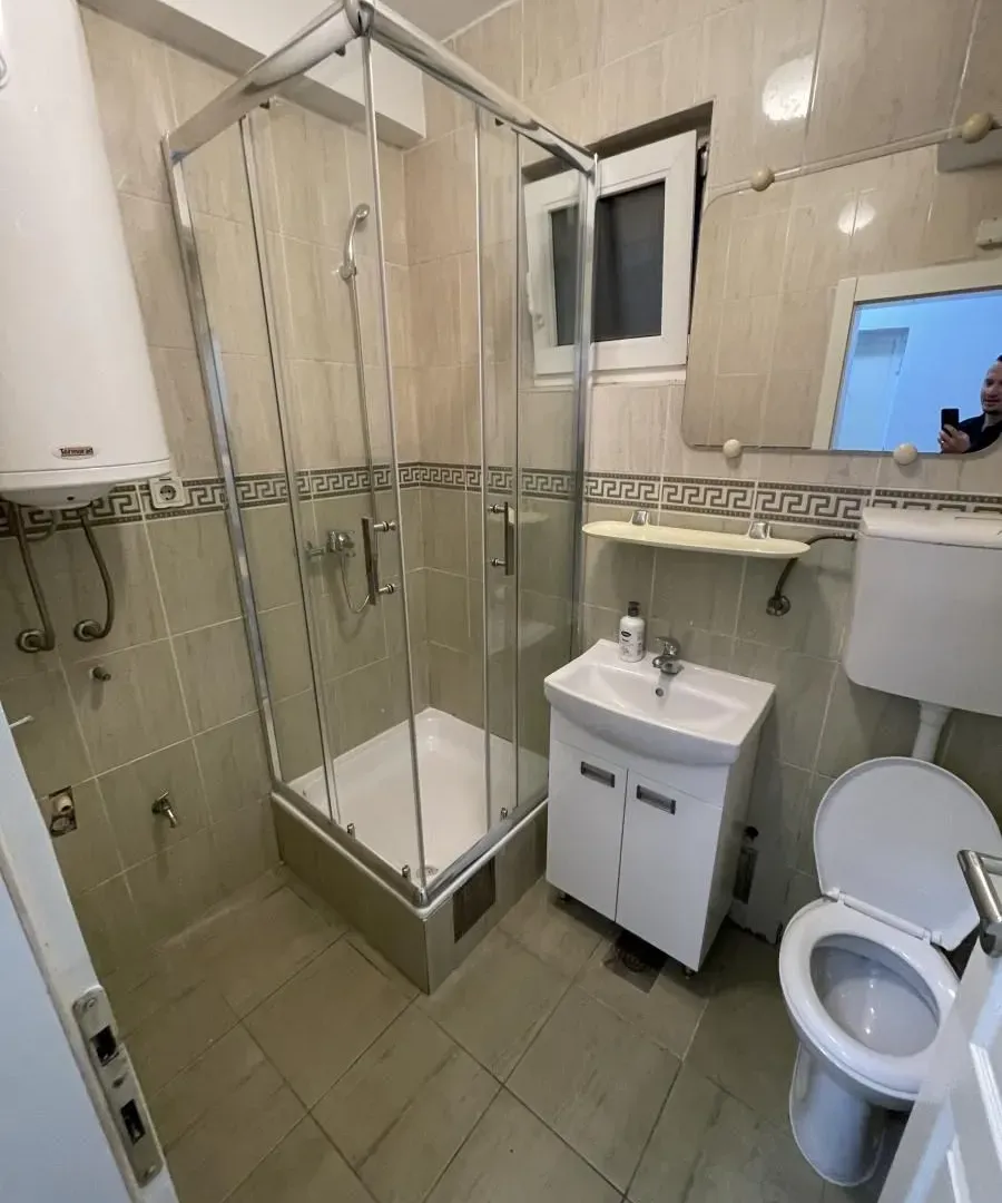 Izdavanje, jednosoban stan, 38m², Grbavica, Novi Sad Sve Podlokacije