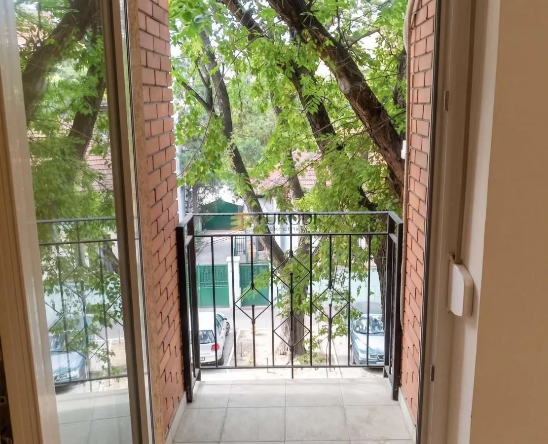 Izdavanje, garsonjera, 24m², Rotkvarija, Novi Sad Sve Podlokacije