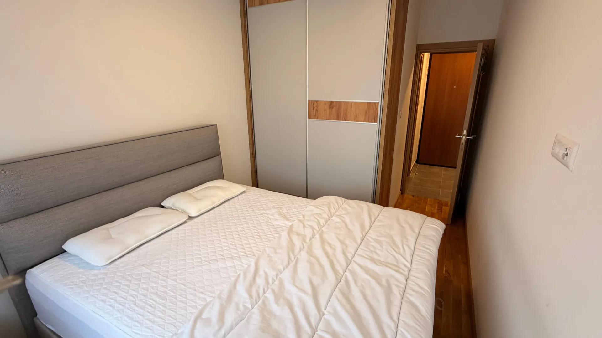 Izdavanje, jednosoban stan, 40m², Centar, Cetinje
