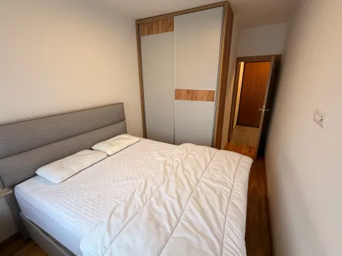 Rent, one bedroom apartment, 40m², Centar, Cetinje - image 10