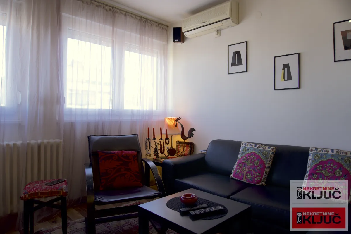 Prodaja, dvosoban stan, 55m², Bulevar Oslobodjenja, Novi Sad Sve Podlokacije