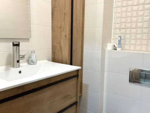 Sale, three bedroom apartment, 72m², City Kvart, Podgorica - image 8