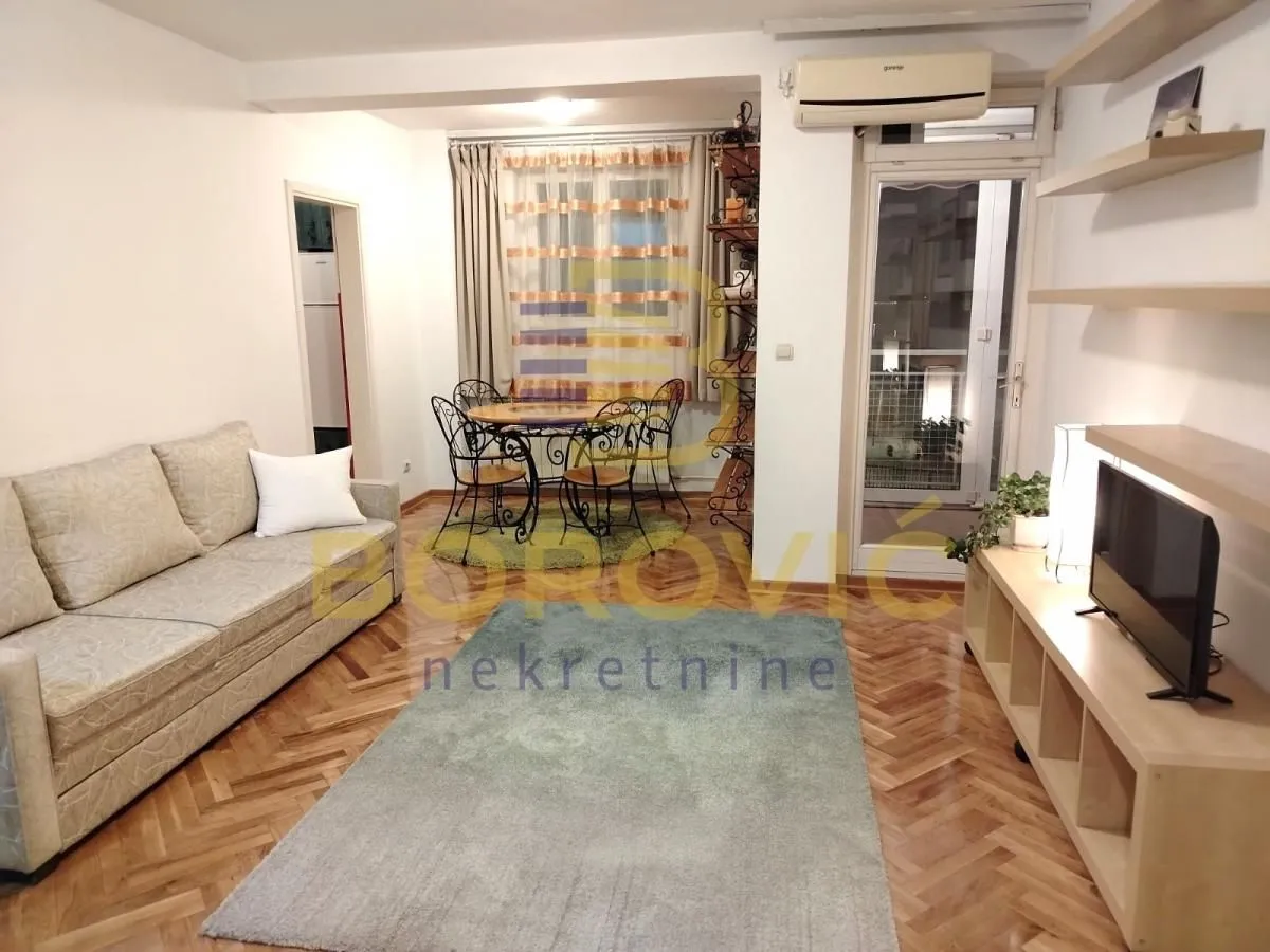Izdavanje, jednosoban stan, 45m², Savski Venac, Beograd