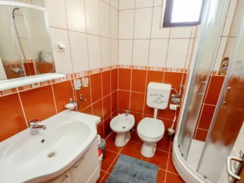 Prodaja, trosoban stan, 95m², Dobrota, Kotor - image 9