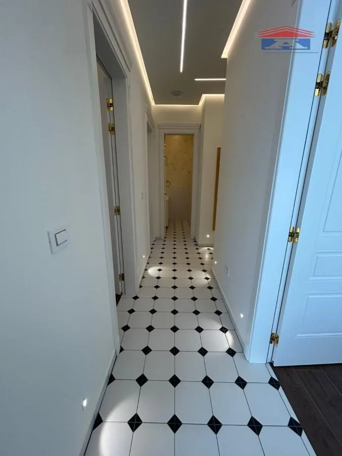 Izdavanje, četvorosoban stan, 120m², Sremska Kamenica, Petrovaradin