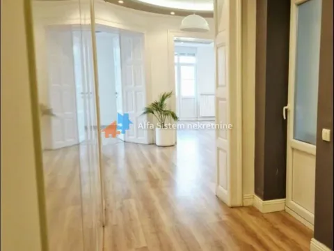 Poslovni prostor in Vračar Hram