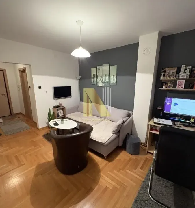 Sale, two bedroom apartment, 36m², Adamovićevo Naselje, Novi Sad Sve Podlokacije