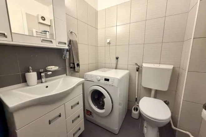 Prodaja, trosoban stan, 74m², Voždovac, Voždovac Sve Podlokacije