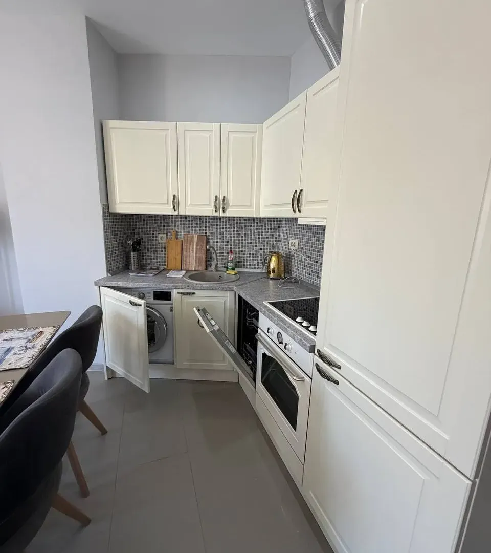 Prodaja, jednosoban stan, 56m², Bečići, Budva