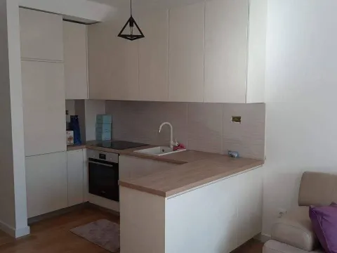 Izdavanje, dvosoban stan, 64m², Blok 9, Podgorica - image 24