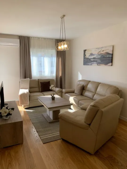 Rent, two bedroom apartment, 70m², Central Point, Podgorica