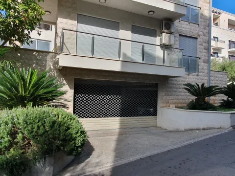 Sale, studio apartment, 171m², Petrovac, Budva - image 19