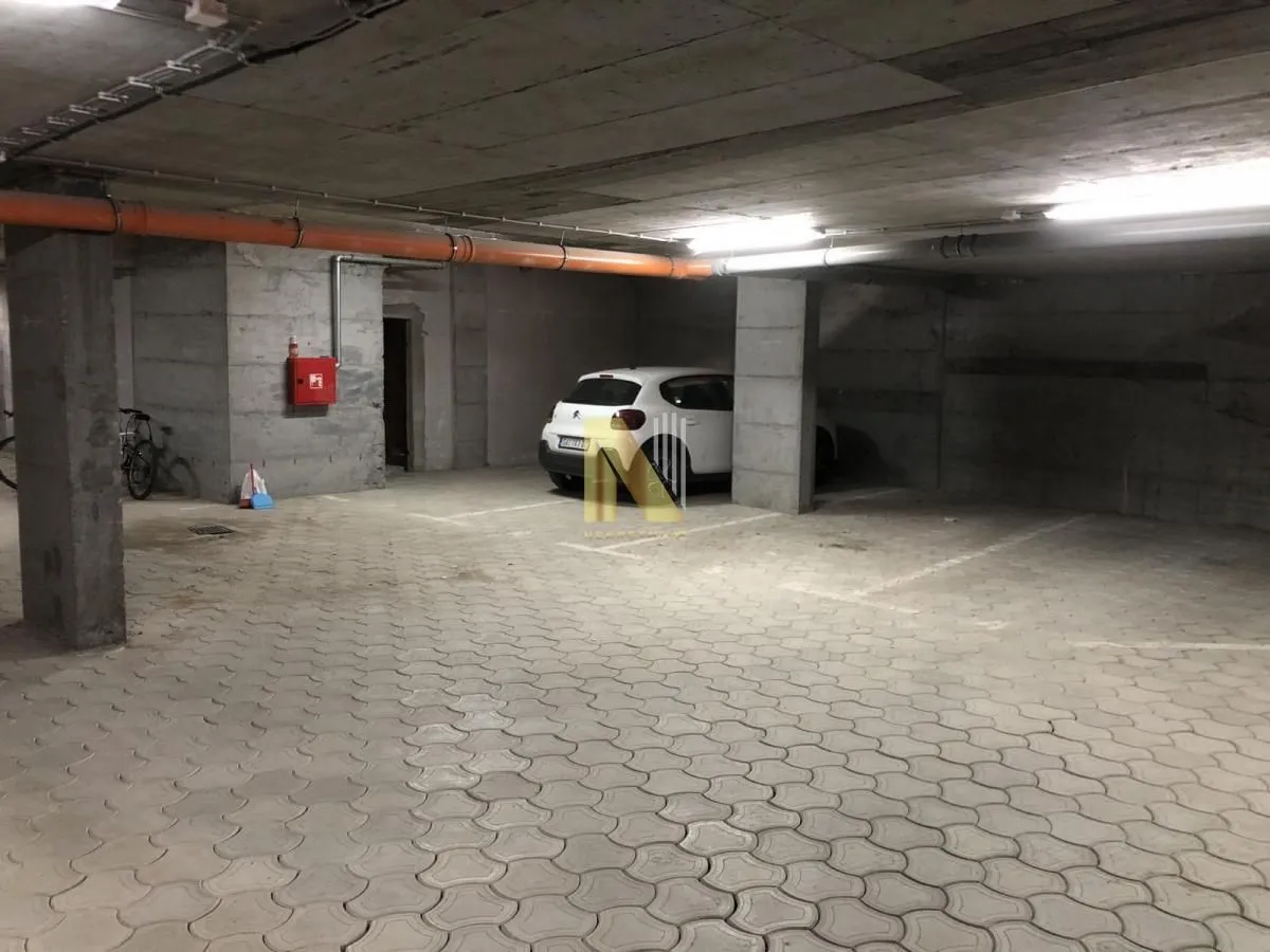 Izdavanje, parking/garaža, 18m², Podbara, Novi Sad Sve Podlokacije