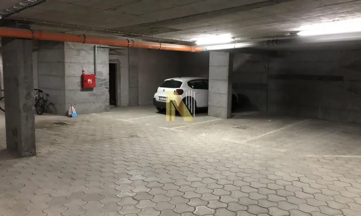 Izdavanje, parking/garaža, 18m², Podbara, Novi Sad Sve Podlokacije