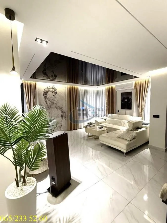 Prodaja, trosoban stan, 70m², Đeram Pijaca, Beograd