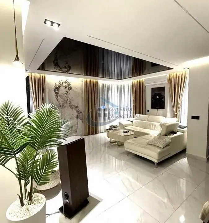 Prodaja, trosoban stan, 70m², Đeram Pijaca, Beograd