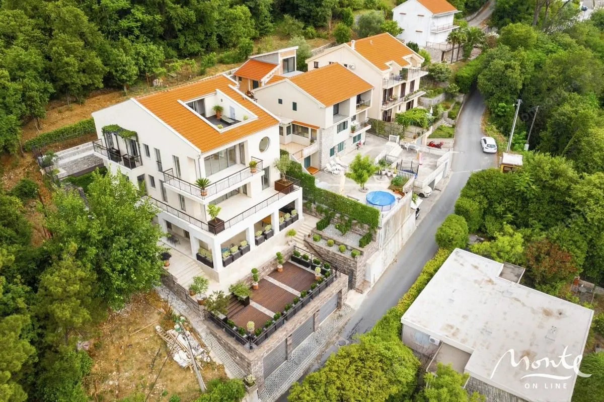 Prodaja, dvosoban stan, 174m², Muo, Kotor