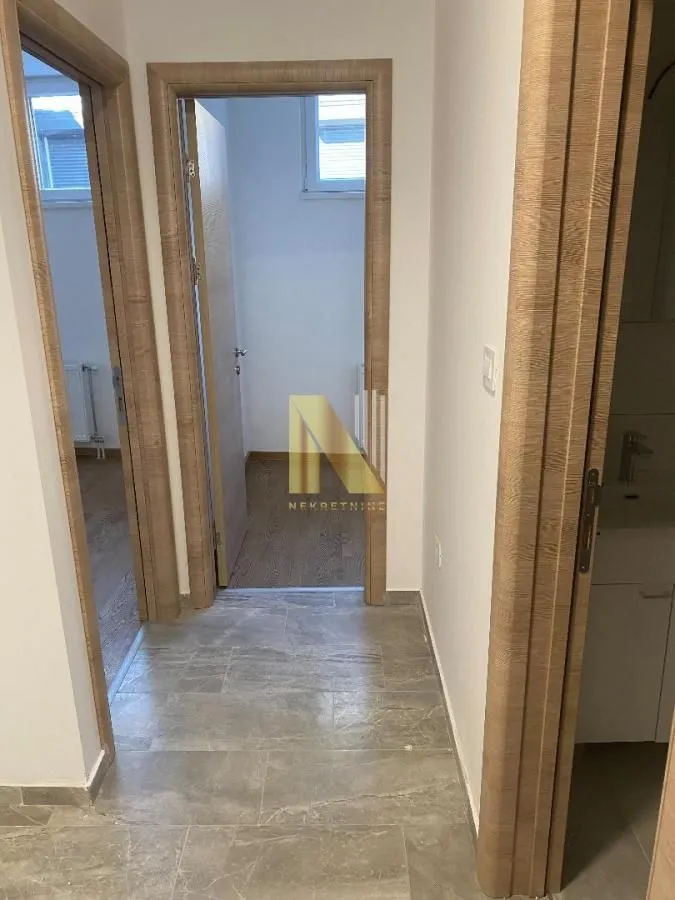 Prodaja, dvosoban stan, 44m², Grbavica, Novi Sad Sve Podlokacije