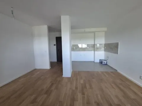 Prodaja, trosoban stan, 71m², Hala Pionir, Palilula Sve Podlokacije - image 3