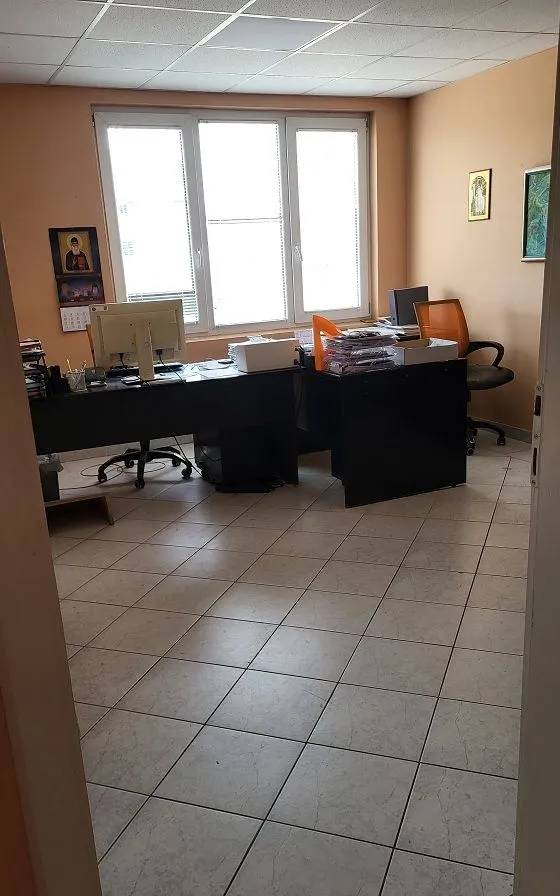 Sale, office space, 860m², Zemun Sve Podlokacije, Beograd