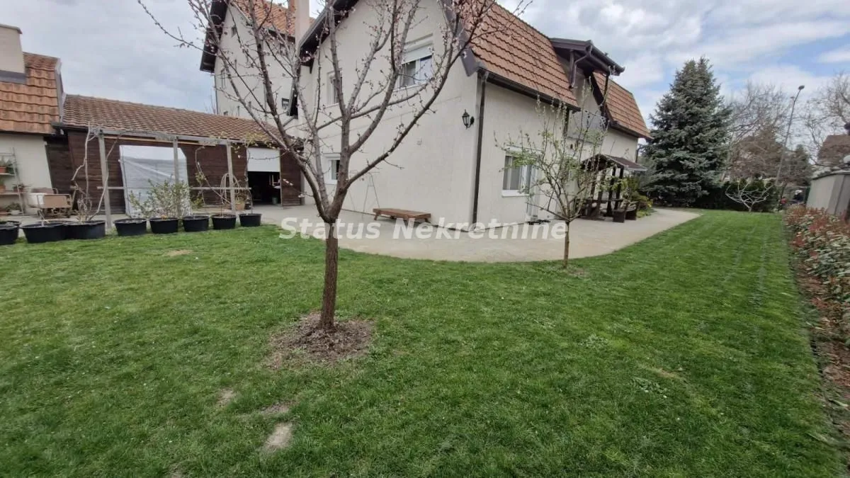 Prodaja, kuća, 310m², Klisa, Novi Sad Sve Podlokacije
