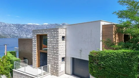 Sale, house, 294m², Stoliv, Kotor - image 3