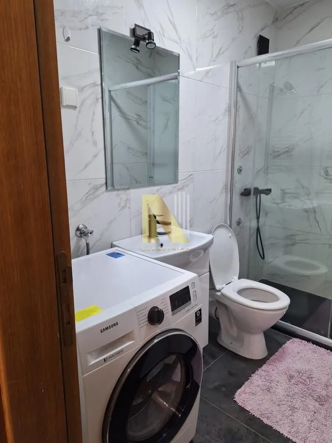 Izdavanje, dvosoban stan, 62m², Adamovićevo Naselje, Novi Sad Sve Podlokacije