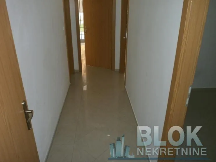 Rent, office space, 85m², Stari Aerodrom, Podgorica